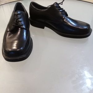 Men's  dress up shoes